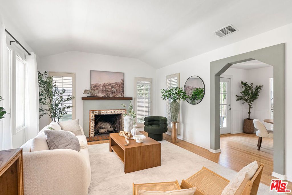 1185 Hauser Boulevard, Los Angeles, CA 90019 — photo 5