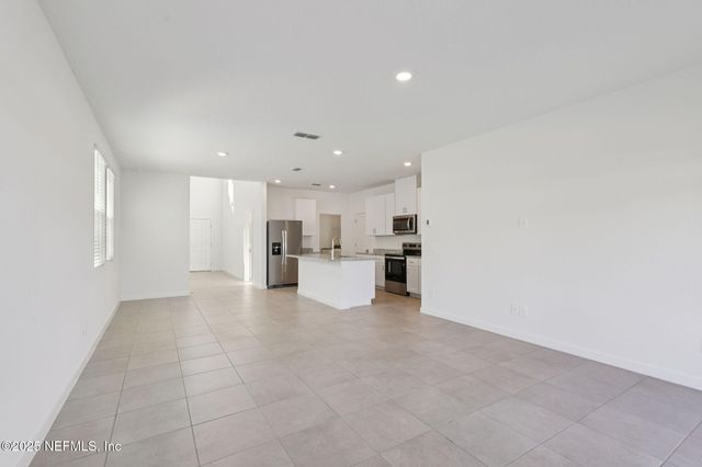 7803 CAHILL Lane, Jacksonville, FL 32219