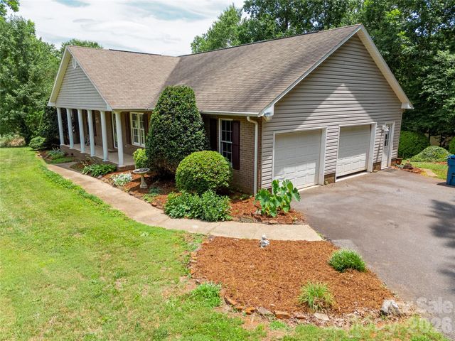1724 Wellington Avenue, Newton, NC 28658
