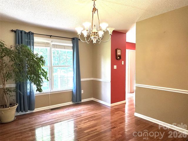1724 Wellington Avenue, Newton, NC 28658