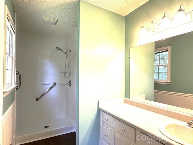 1724 Wellington Avenue, Newton, NC 28658