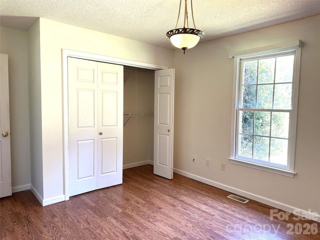 1724 Wellington Avenue, Newton, NC 28658