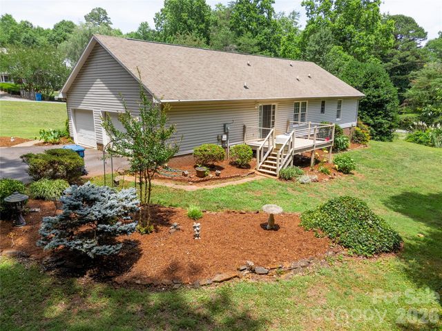 1724 Wellington Avenue, Newton, NC 28658