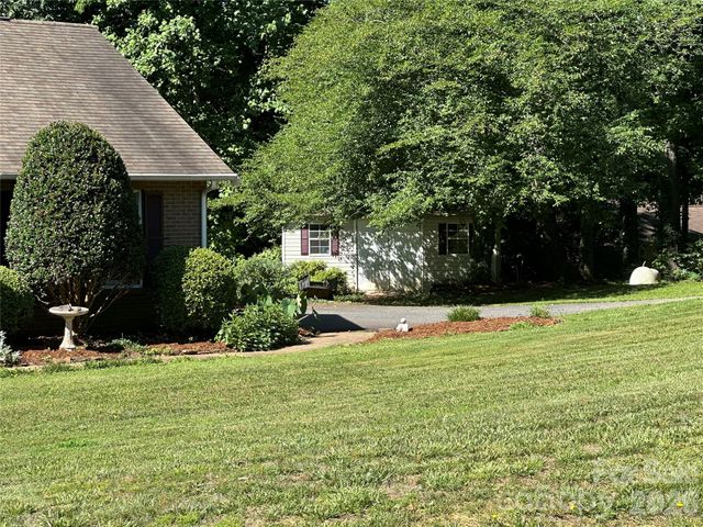 1724 Wellington Avenue, Newton, NC 28658