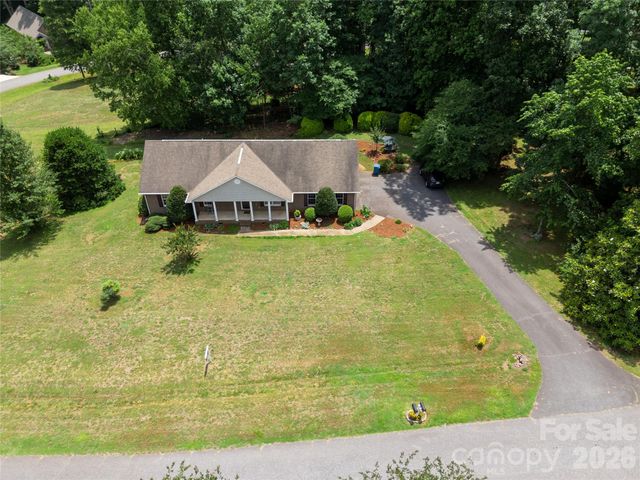 1724 Wellington Avenue, Newton, NC 28658