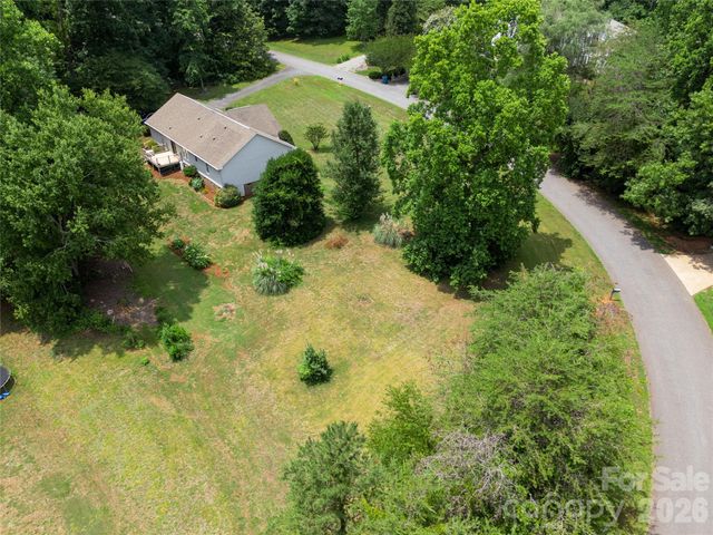 1724 Wellington Avenue, Newton, NC 28658