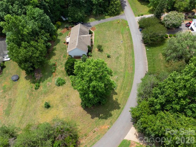 1724 Wellington Avenue, Newton, NC 28658