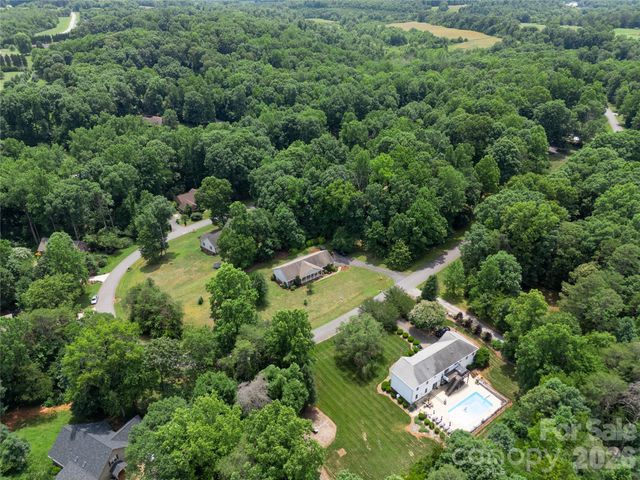 1724 Wellington Avenue, Newton, NC 28658