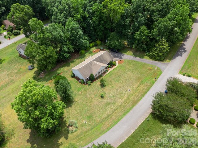 1724 Wellington Avenue, Newton, NC 28658