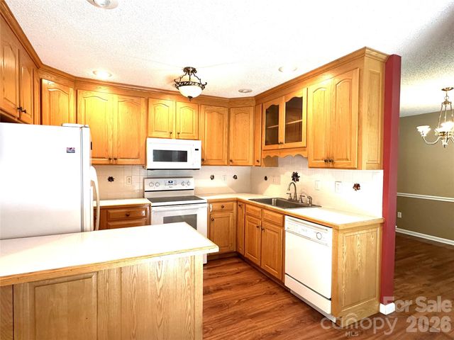 1724 Wellington Avenue, Newton, NC 28658