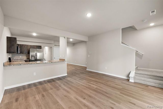 28259 Loews Drive Unit 2B, New Baltimore, MI 48051