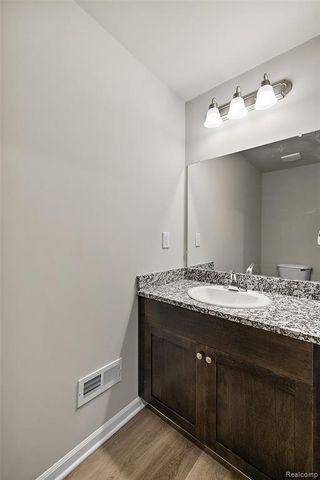 28259 Loews Drive Unit 2B, New Baltimore, MI 48051