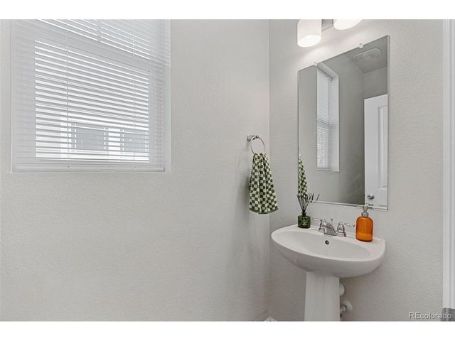 6084 N Malta St, Aurora, CO 80019