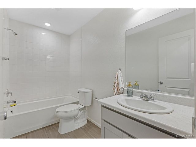 6084 N Malta St, Aurora, CO 80019