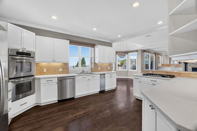 281 Powers Dr, El Dorado Hills, CA 95762