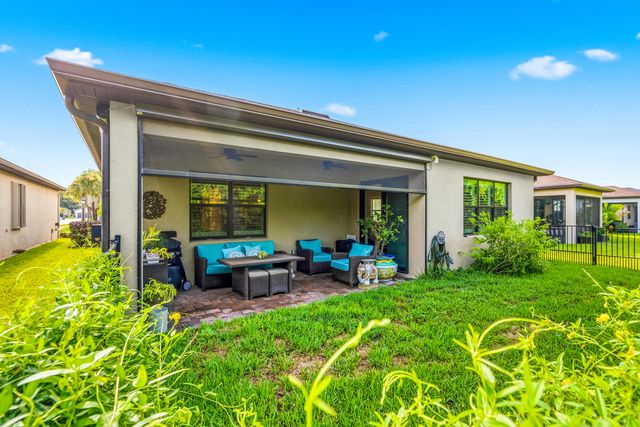 1653 Willows Square, Vero Beach, FL 32966