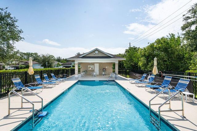 1653 Willows Square, Vero Beach, FL 32966