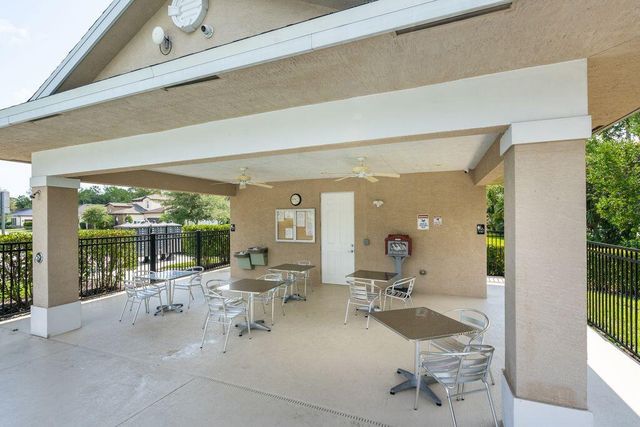 1653 Willows Square, Vero Beach, FL 32966