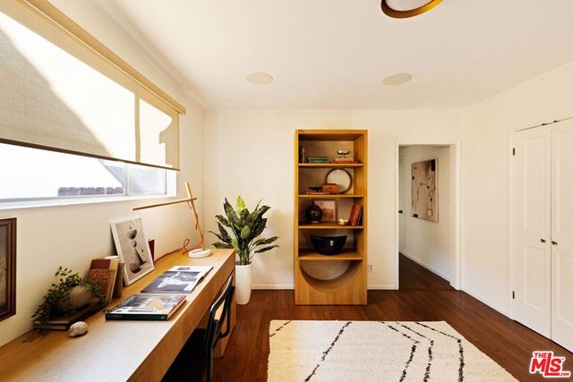 1529 Raymond Avenue, Glendale, CA 91201