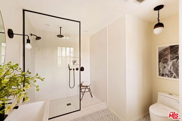 1529 Raymond Avenue, Glendale, CA 91201