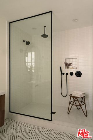 1529 Raymond Avenue, Glendale, CA 91201