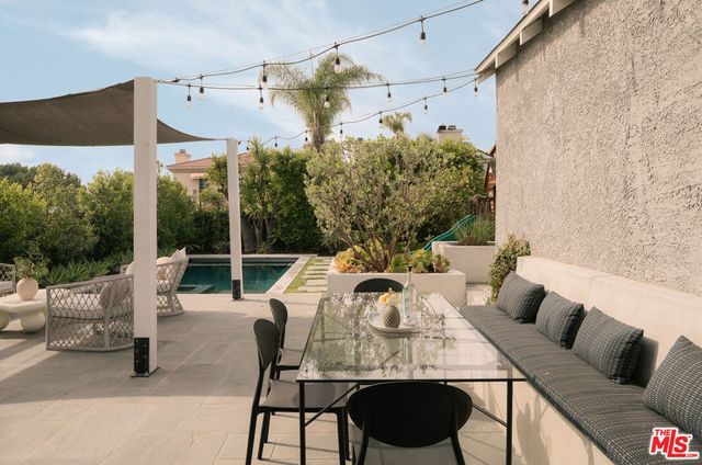 1529 Raymond Avenue, Glendale, CA 91201