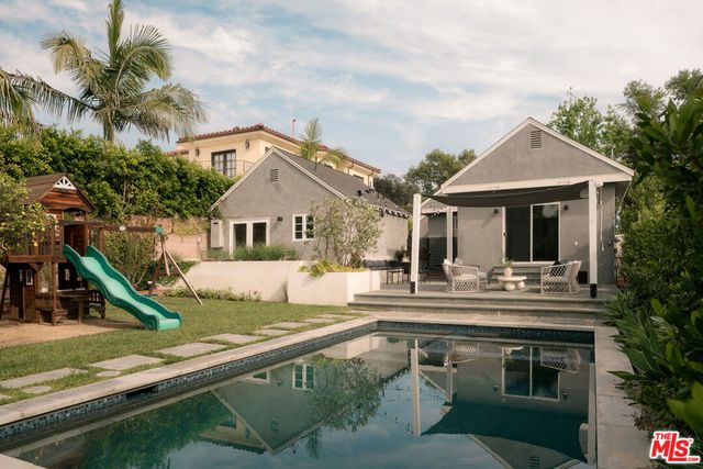 1529 Raymond Avenue, Glendale, CA 91201