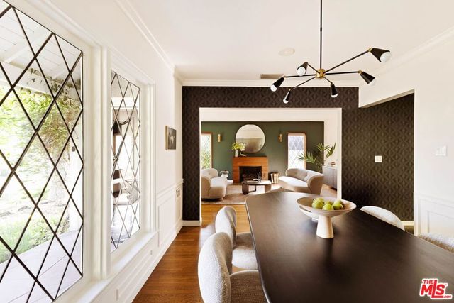 1529 Raymond Avenue, Glendale, CA 91201