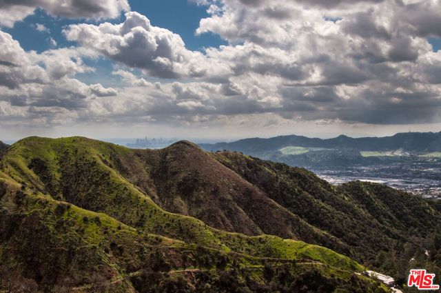 1529 Raymond Avenue, Glendale, CA 91201