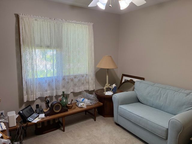 523 Hidden Oak Drive, Hobart, IN 46342