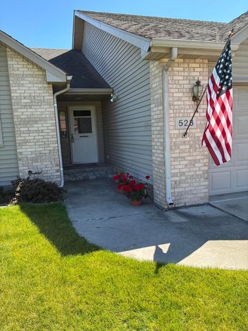 523 Hidden Oak Drive, Hobart, IN 46342