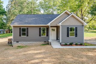 1004 Northside Dr, Dickson, TN 37055