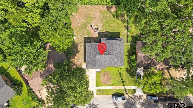 2216 Pleasent Dr, Tyler, TX 75701