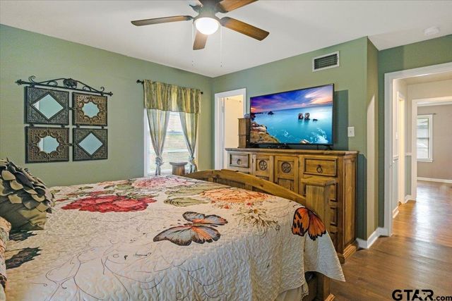 2216 Pleasent Dr, Tyler, TX 75701