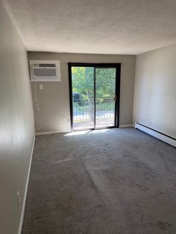 655 West Lowell Avenue 12, Haverhill, MA 01832