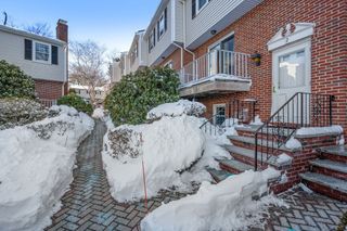 210 Belmont St 2, Watertown, MA 02472