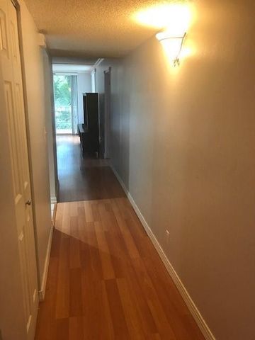 9480 Poinciana Place 310, Davie, FL 33324