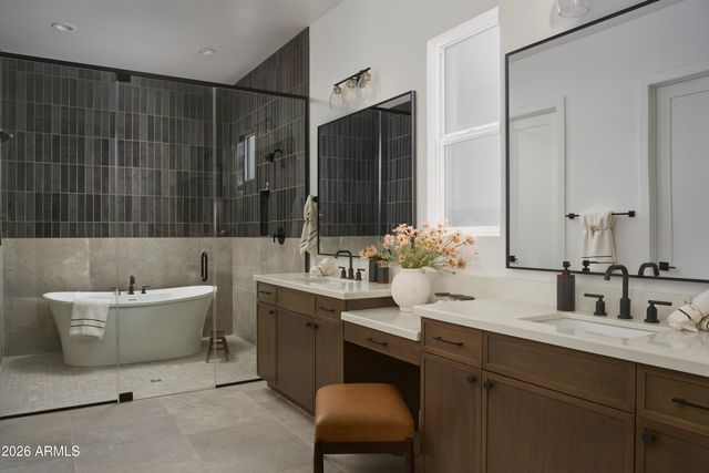 3709 E CONSTANCE Way, Phoenix, AZ 85042