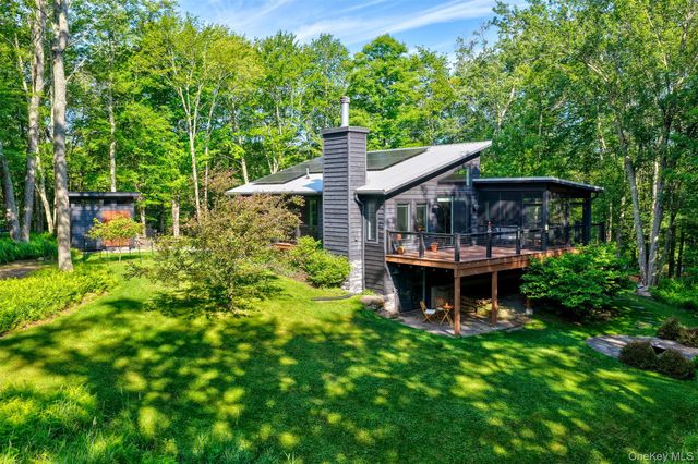 110 Silver Birch Way, Swan Lake, NY 12783