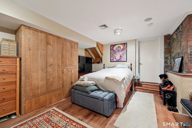 591 Orange Street 1, New Haven, CT 06511