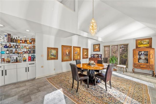 910 Idlewilde Heath Court, Winston-salem, NC 27106