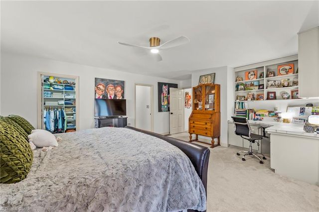 910 Idlewilde Heath Court, Winston-salem, NC 27106