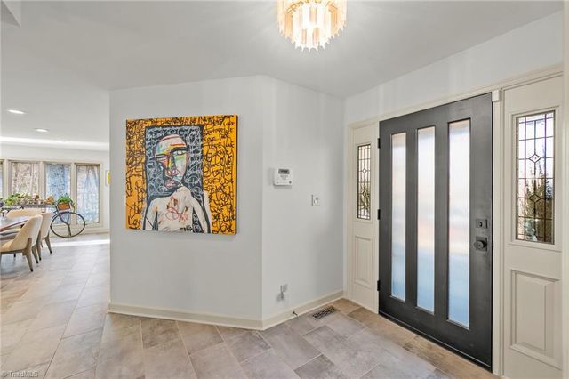 910 Idlewilde Heath Court, Winston-salem, NC 27106