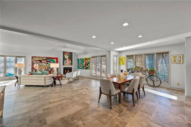 910 Idlewilde Heath Court, Winston-salem, NC 27106