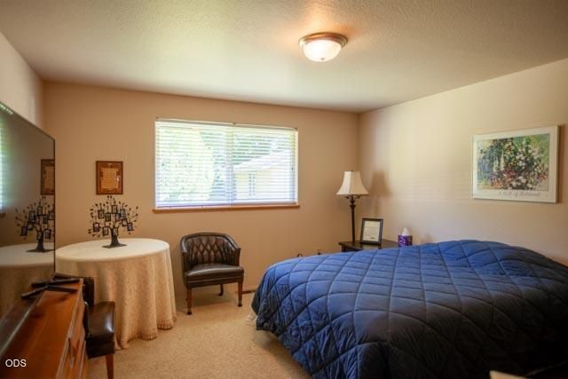 2990 S River Road, Grants Pass, OR 97527