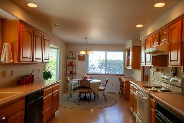 2990 S River Road, Grants Pass, OR 97527