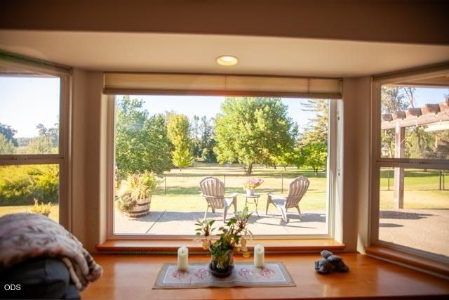 2990 S River Road, Grants Pass, OR 97527