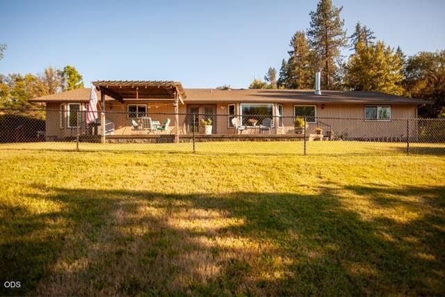 2990 S River Road, Grants Pass, OR 97527
