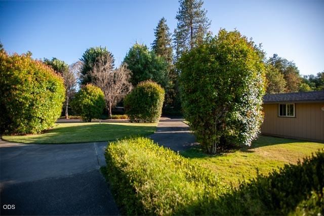 2990 S River Road, Grants Pass, OR 97527
