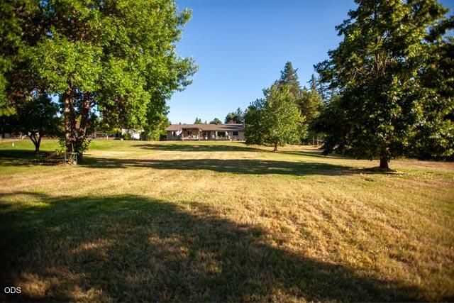 2990 S River Road, Grants Pass, OR 97527